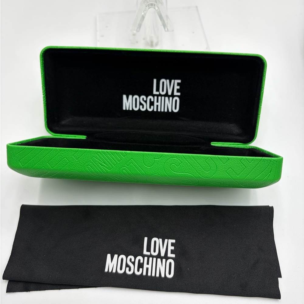 New Love Moschino NEW Sunglasses with Green Case - Picture 4 of 6